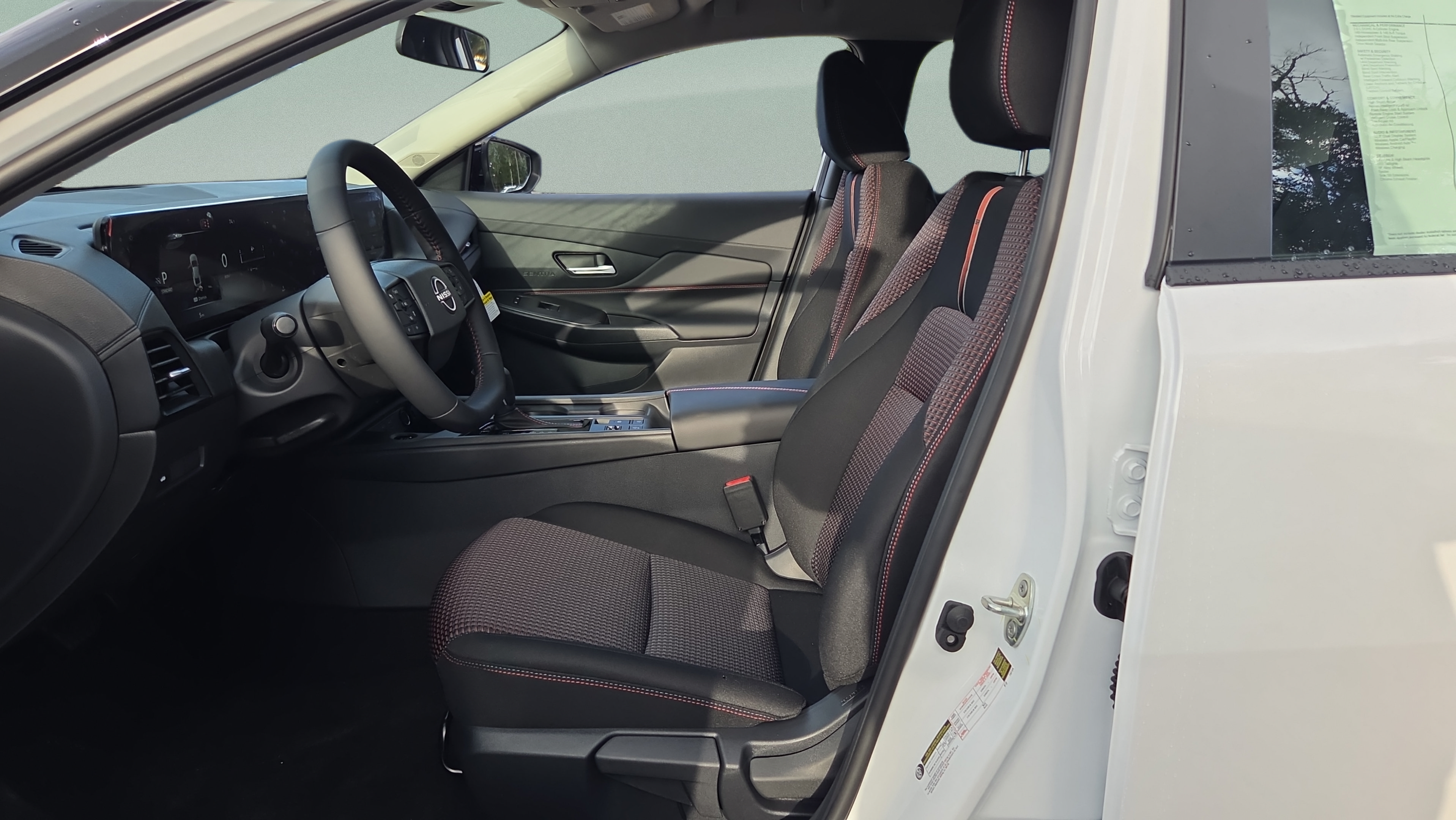 New 2027 Nissan Sentra SR w/ Floor Mat Package FWD image 9
