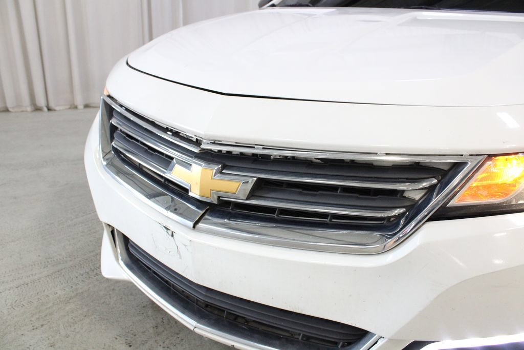 Used 2018 Chevrolet Impala LT FWD image 32