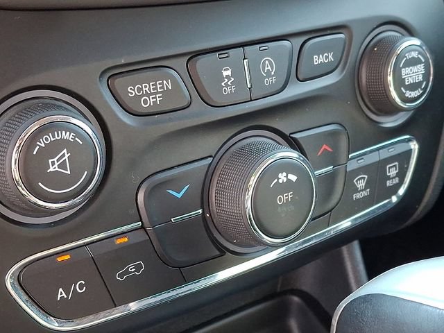 Used 2015 Jeep Cherokee Trailhawk w/ Leather Interior Group AWD/4WD image 15