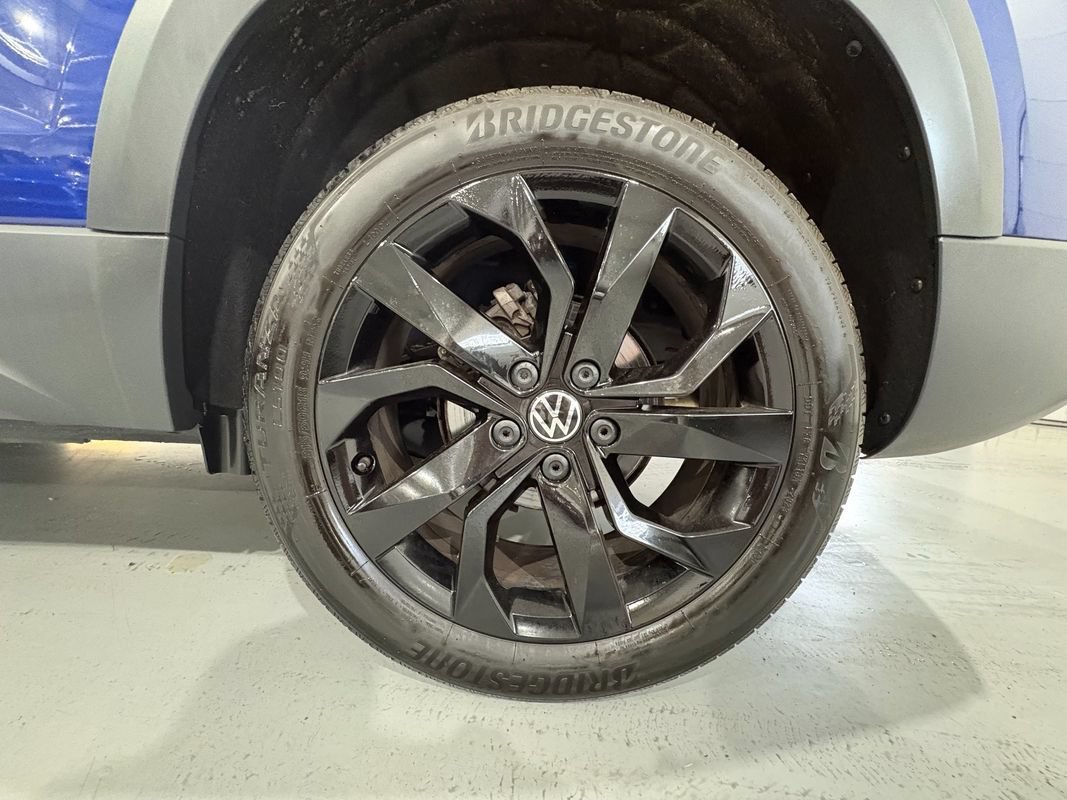 Used 2024 Volkswagen Taos SE w/ Panoramic Sunroof Package FWD image 54