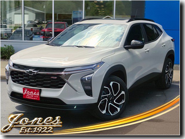 New 2026 Chevrolet Trax RS w/ Sunroof Package FWD image 1