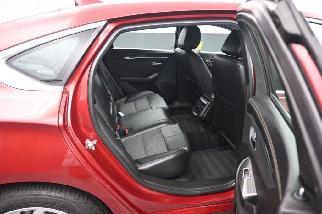 Used 2019 Chevrolet Impala LT FWD image 35