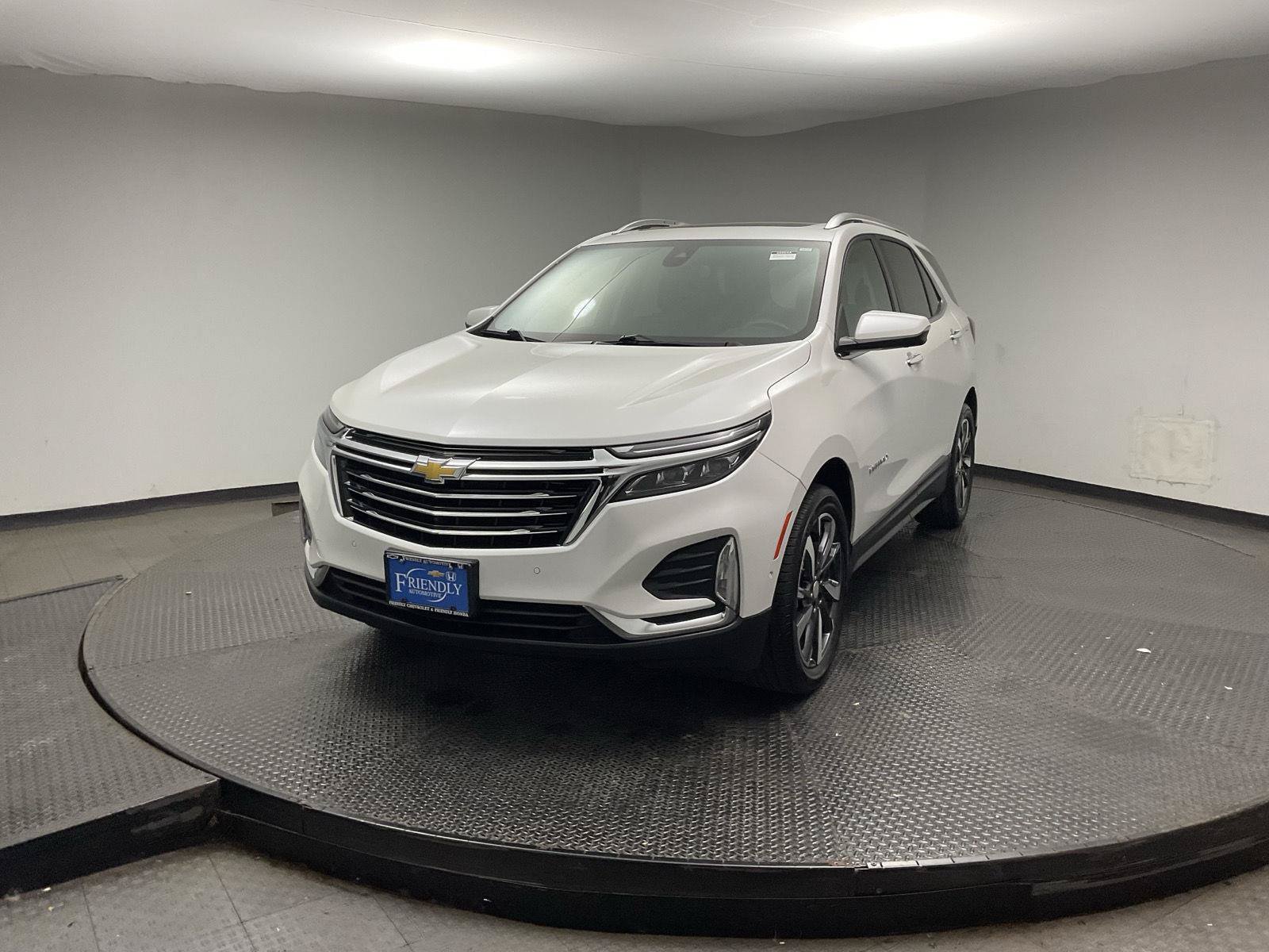 Used 2022 Chevrolet Equinox Premier AWD/4WD image 3