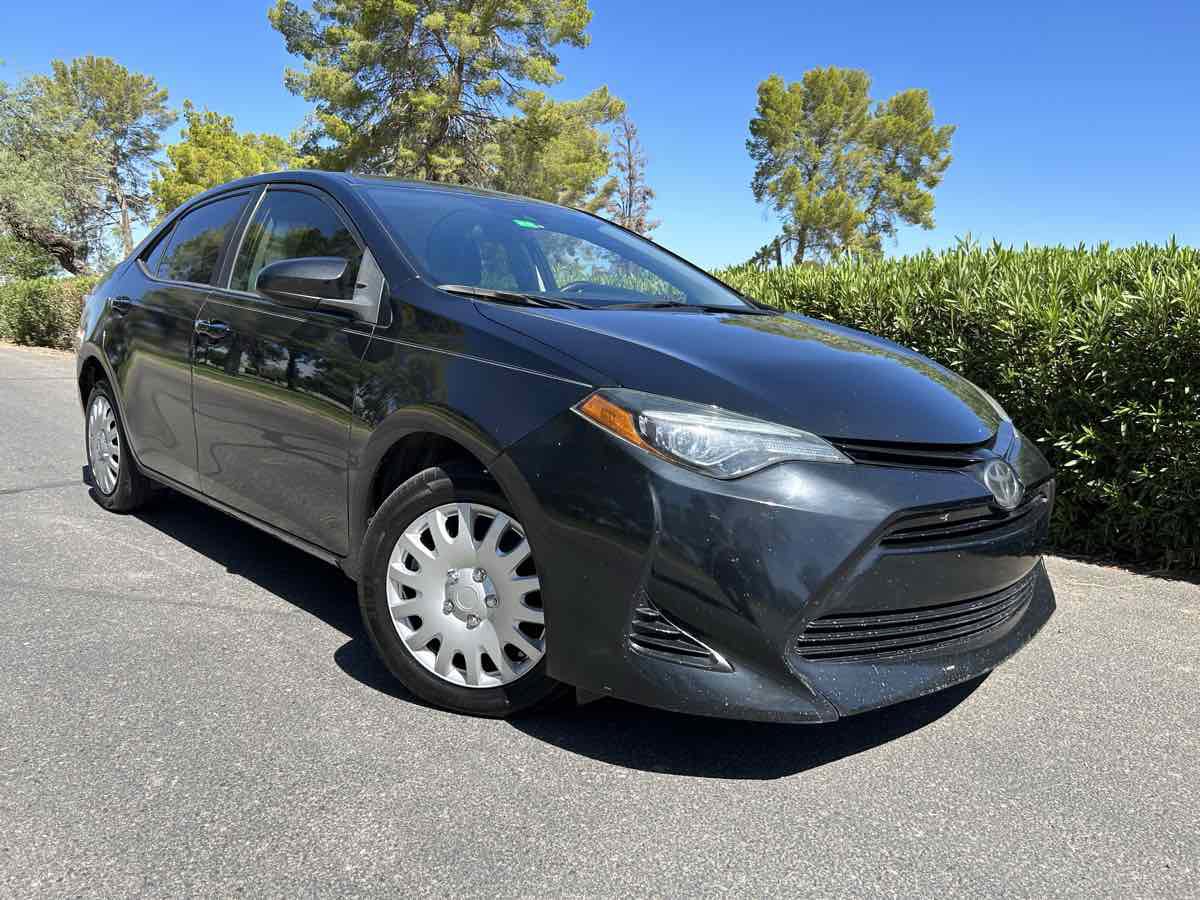 Used 2018 Toyota Corolla LE FWD image 4