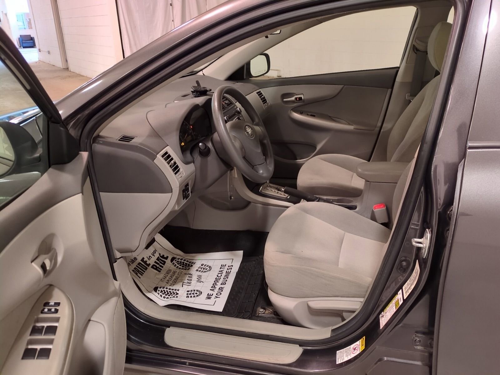 Used 2010 Toyota Corolla LE image 15