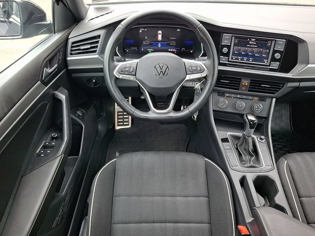 Certified 2024 Volkswagen Jetta Sport FWD image 11