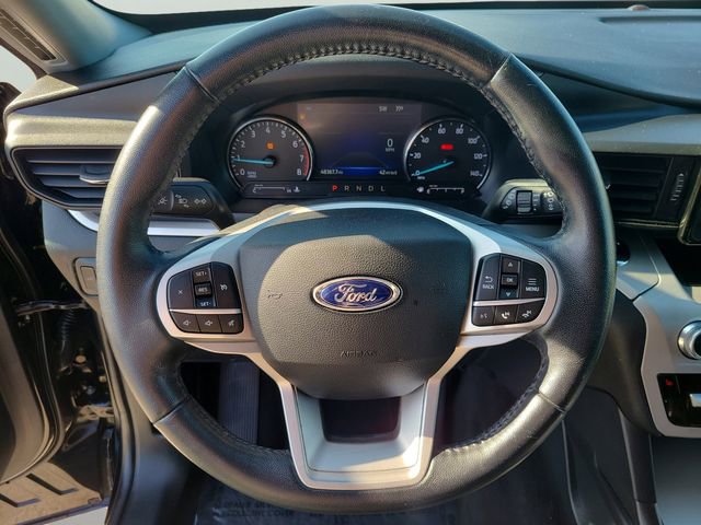Used 2022 Ford Explorer XLT image 28