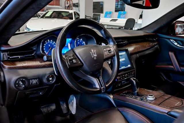Used 2018 Maserati Quattroporte S GranLusso Q4 AWD/4WD image 13
