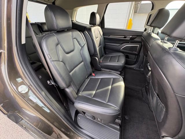 Used 2025 Kia Telluride S FWD image 31