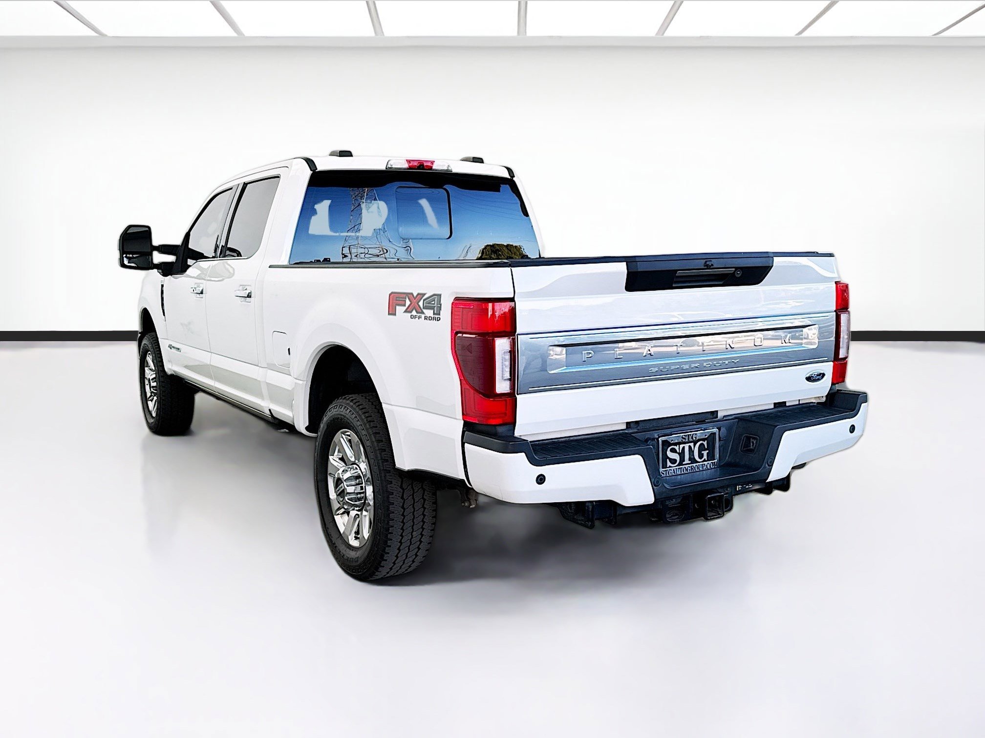 Used 2021 Ford F350 Platinum w/ FX4 Off-Road Package image 6