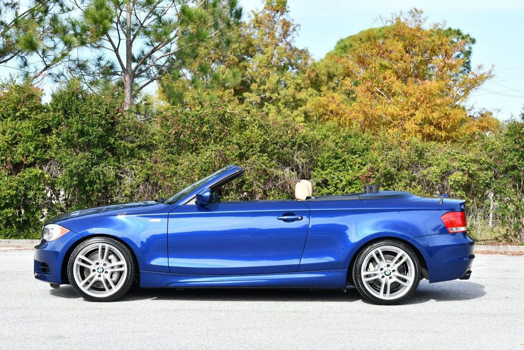 Used 2013 BMW 135i Convertible image 29
