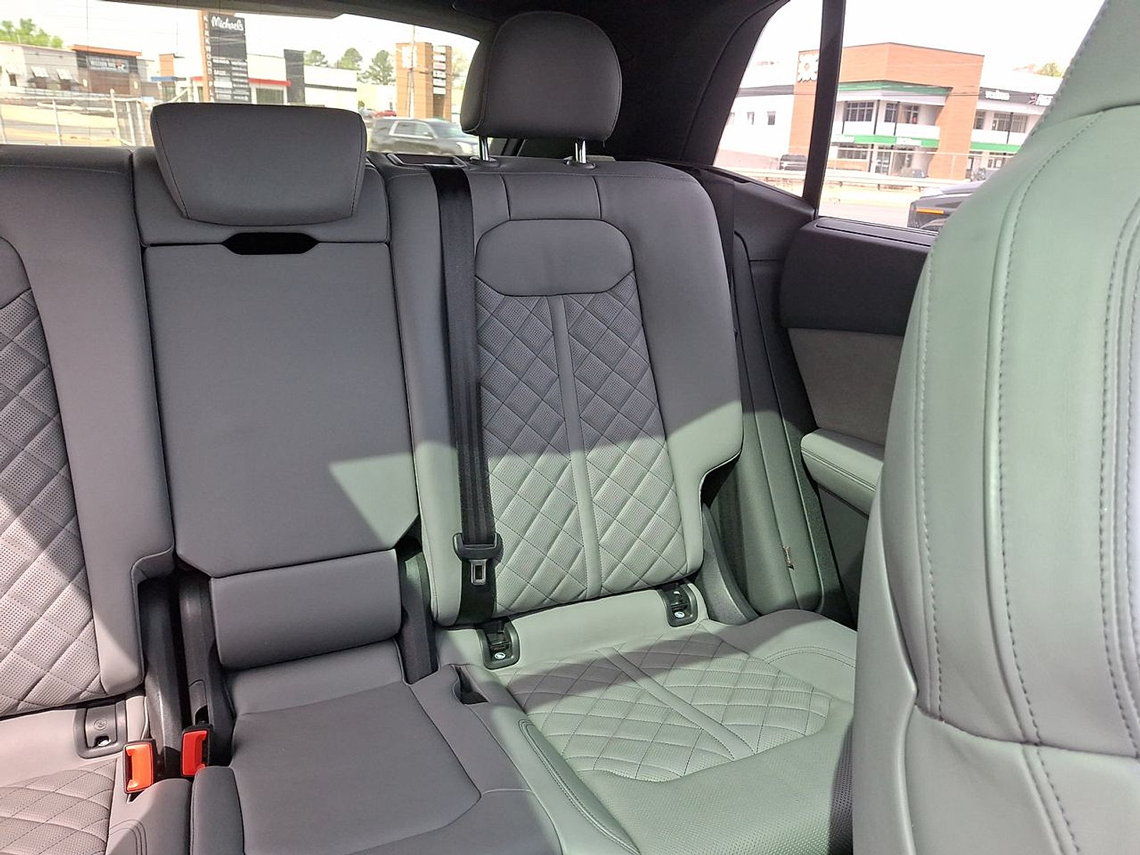 Used 2023 Audi SQ8 Prestige AWD/4WD image 14
