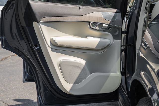 Certified 2023 Volvo XC90 T8 Ultimate w/ Lounge Package AWD/4WD image 35