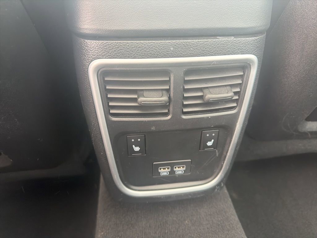 Used 2023 Chrysler 300 Touring L w/ Popular Equipment Group image 8