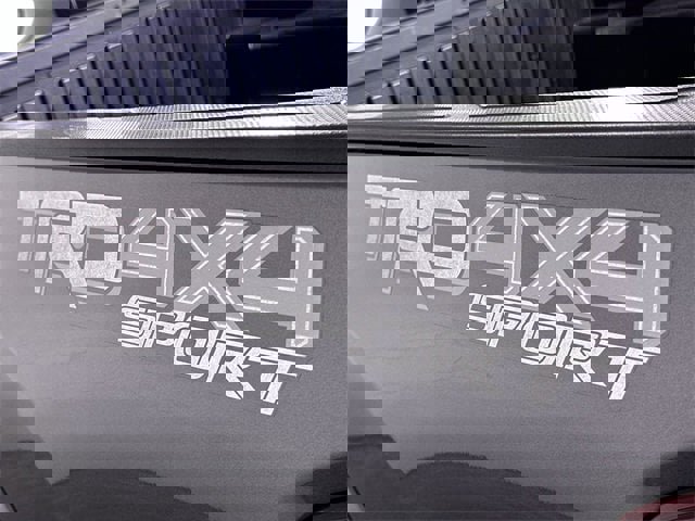 Used 2019 Toyota Tacoma TRD Sport w/ Technology Package image 33