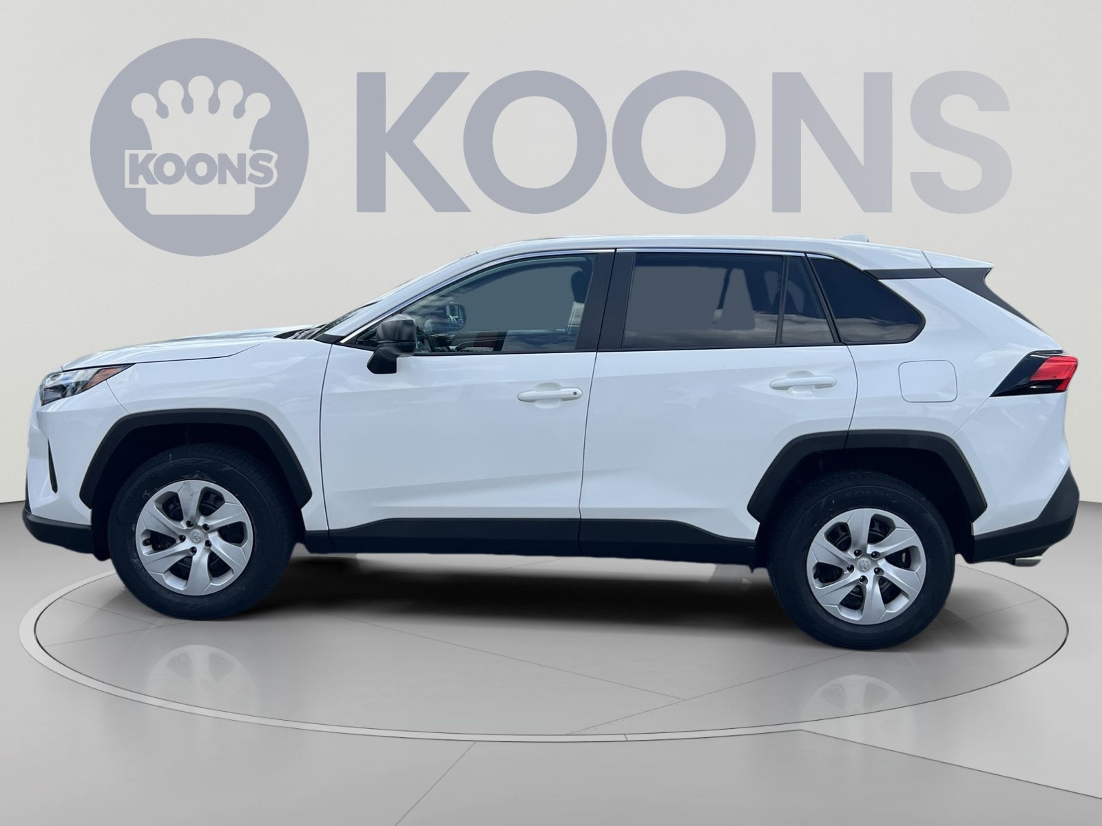 Used 2025 Toyota RAV4 LE AWD/4WD image 2