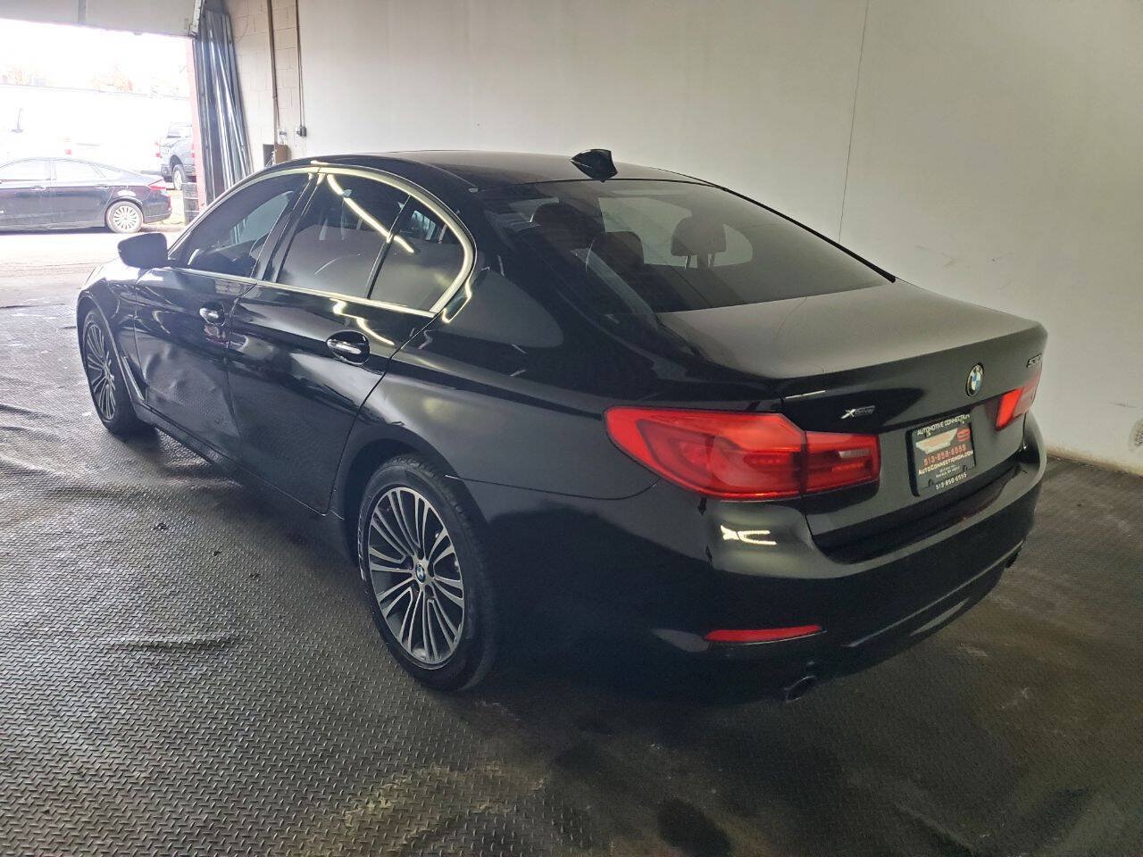 Used 2018 BMW 530i xDrive AWD/4WD image 5