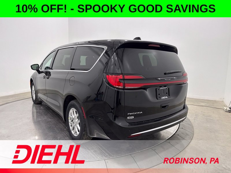 New 2027 Chrysler Pacifica Select w/ Family Tech Group FWD image 5