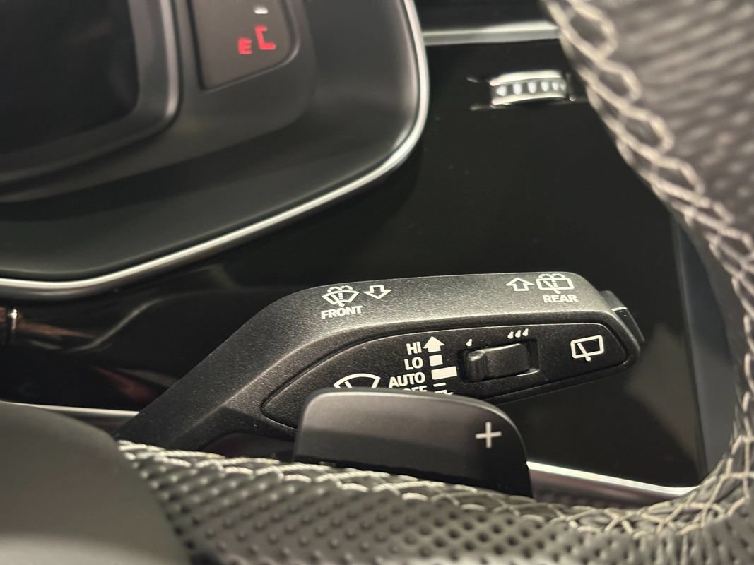 Used 2026 Audi SQ8 Prestige AWD/4WD image 17