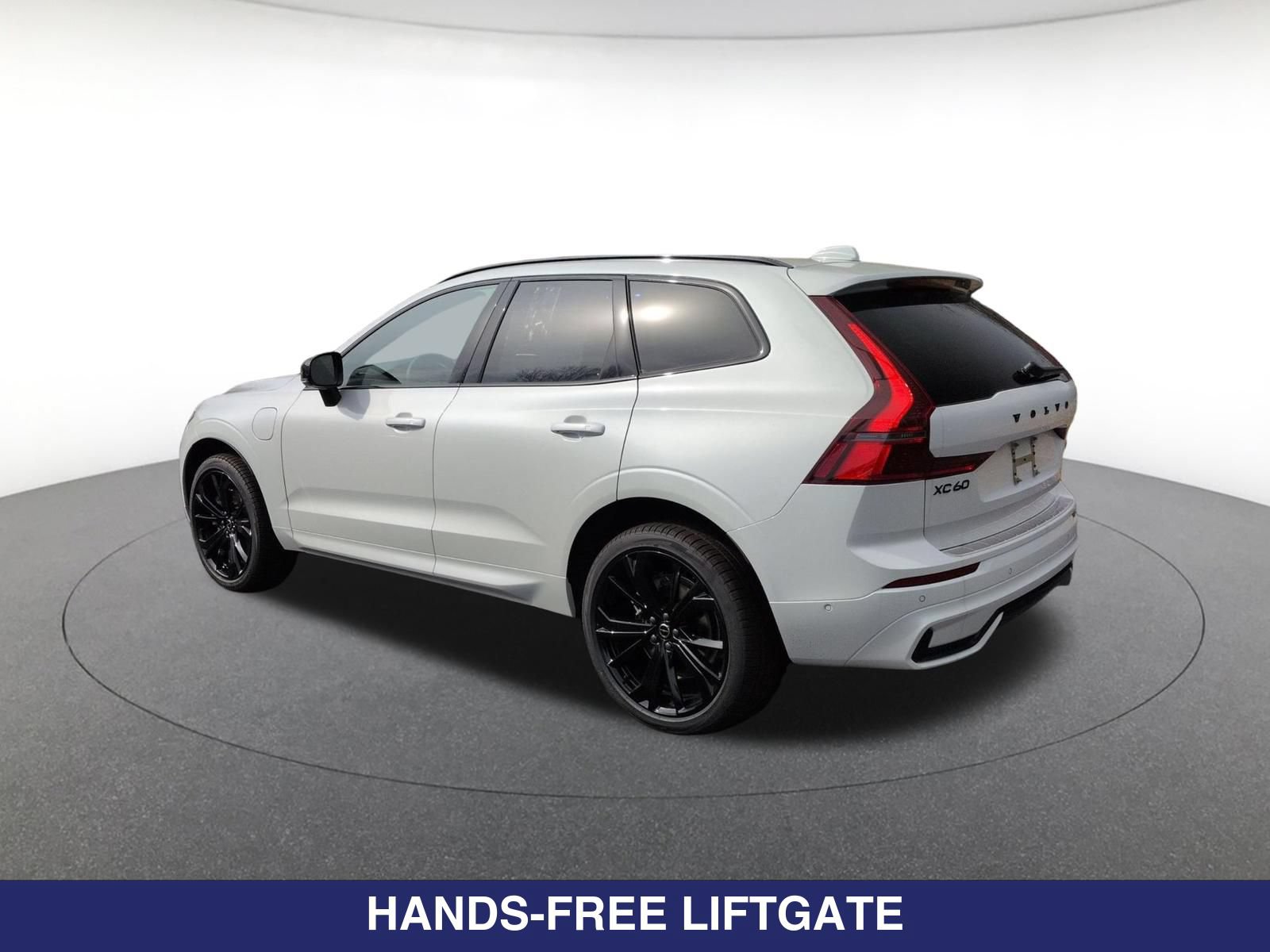 New 2026 Volvo XC60 T8 Ultra w/ Protection Package Premier AWD/4WD image 3