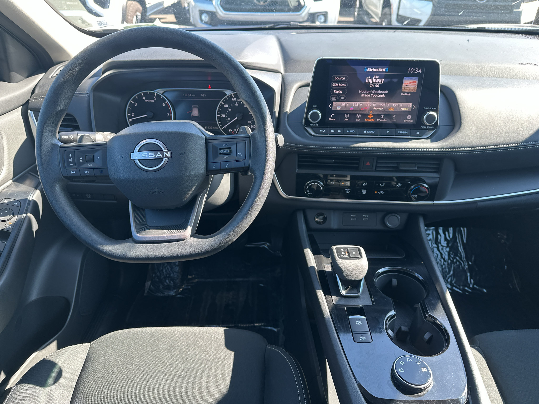 Used 2025 Nissan Rogue S AWD/4WD image 14