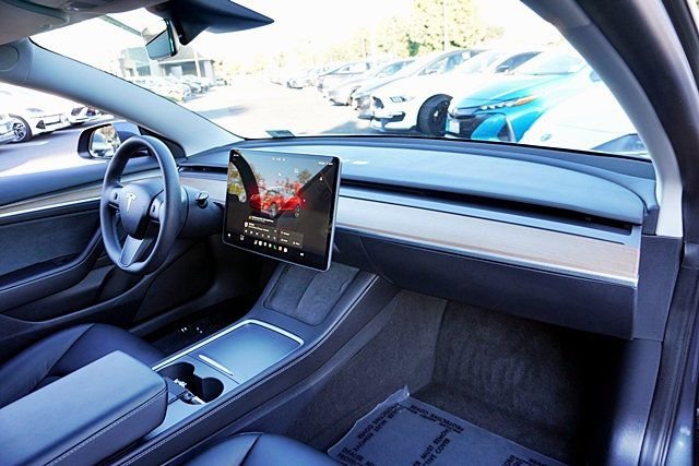 Used 2023 Tesla Model 3 Standard Range RWD image 10
