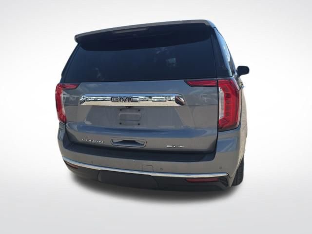 Used 2021 GMC Yukon SLT w/ SLT Premium Package image 4