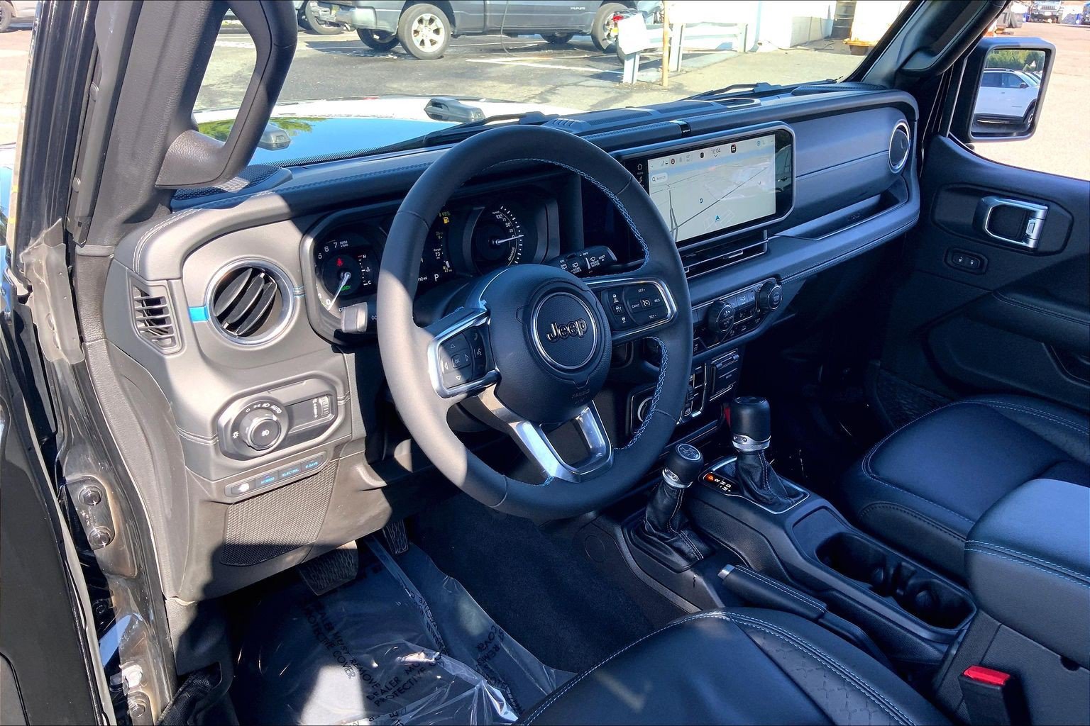 Used 2024 Jeep Wrangler High Altitude AWD/4WD image 17