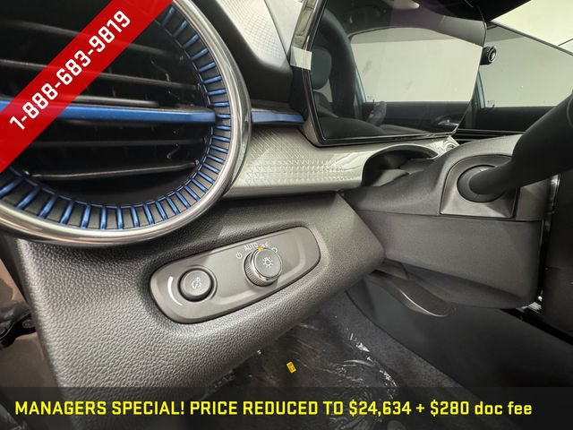 Used 2026 Chevrolet Trax LT w/ Midnight Edition FWD image 25