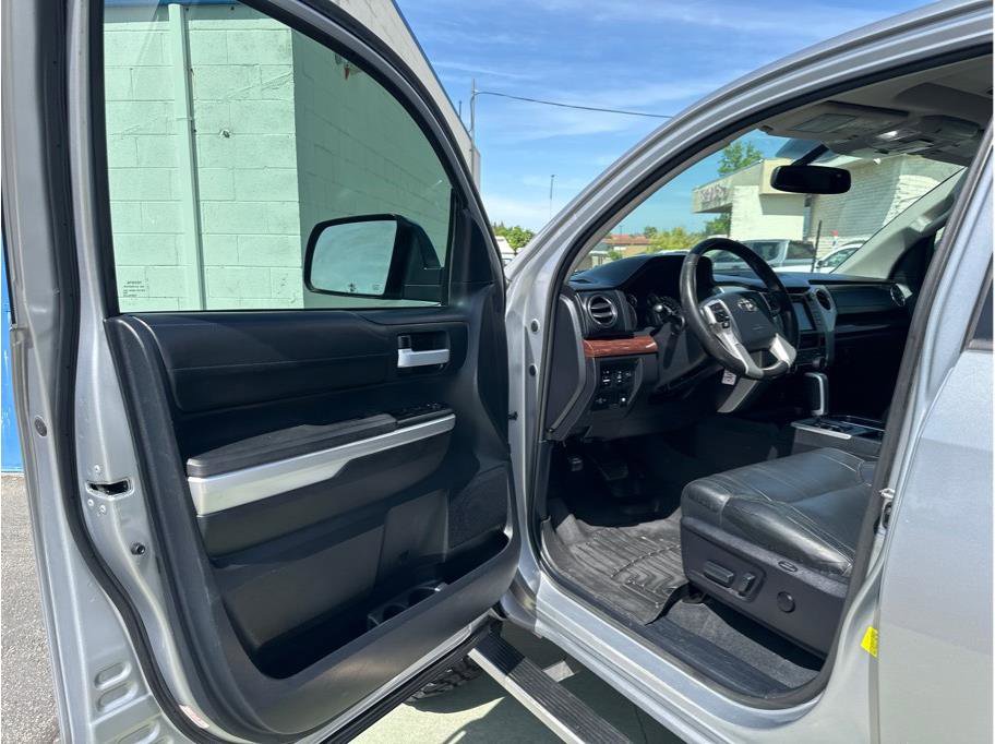 Used 2014 Toyota Tundra Limited image 11