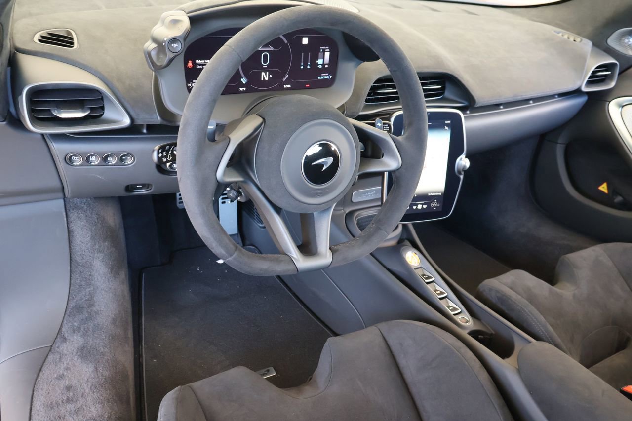 New 2026 McLaren Artura image 12