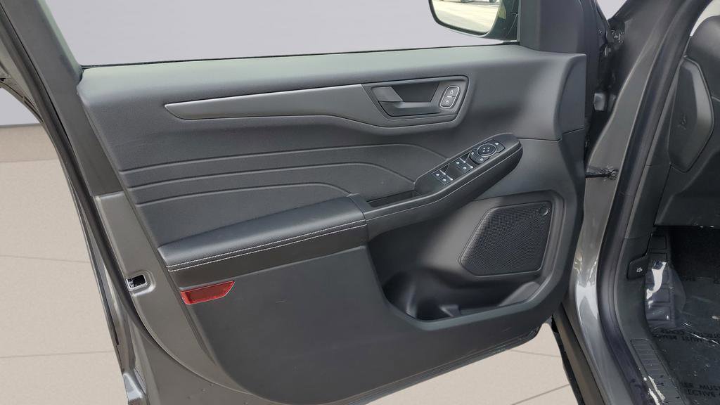 New 2026 Ford Escape Active image 11