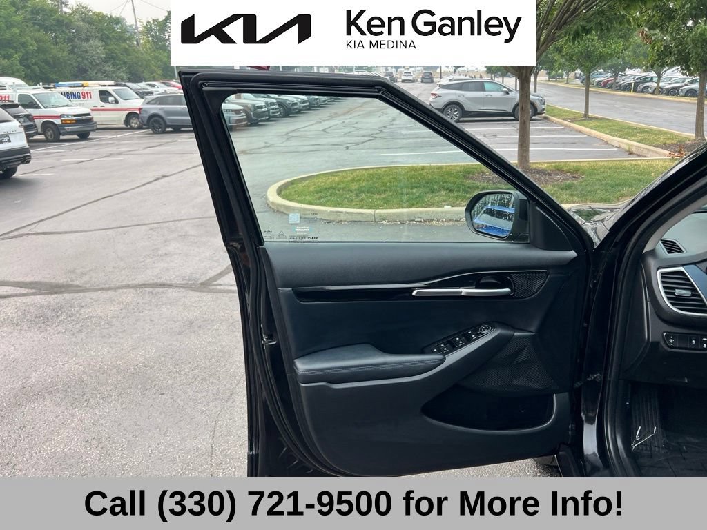 Certified 2023 Kia Seltos S w/ Navigation Package AWD/4WD image 26