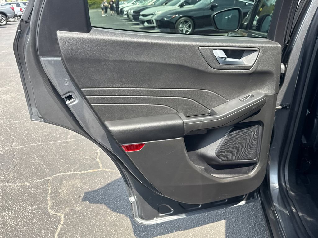 Used 2025 Ford Escape ST-Line FWD image 22