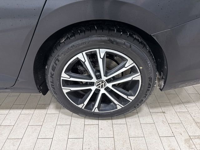 Certified 2023 Volkswagen Jetta Sport image 32