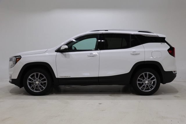 Used 2023 GMC Terrain SLT w/ Tech Package AWD/4WD image 4