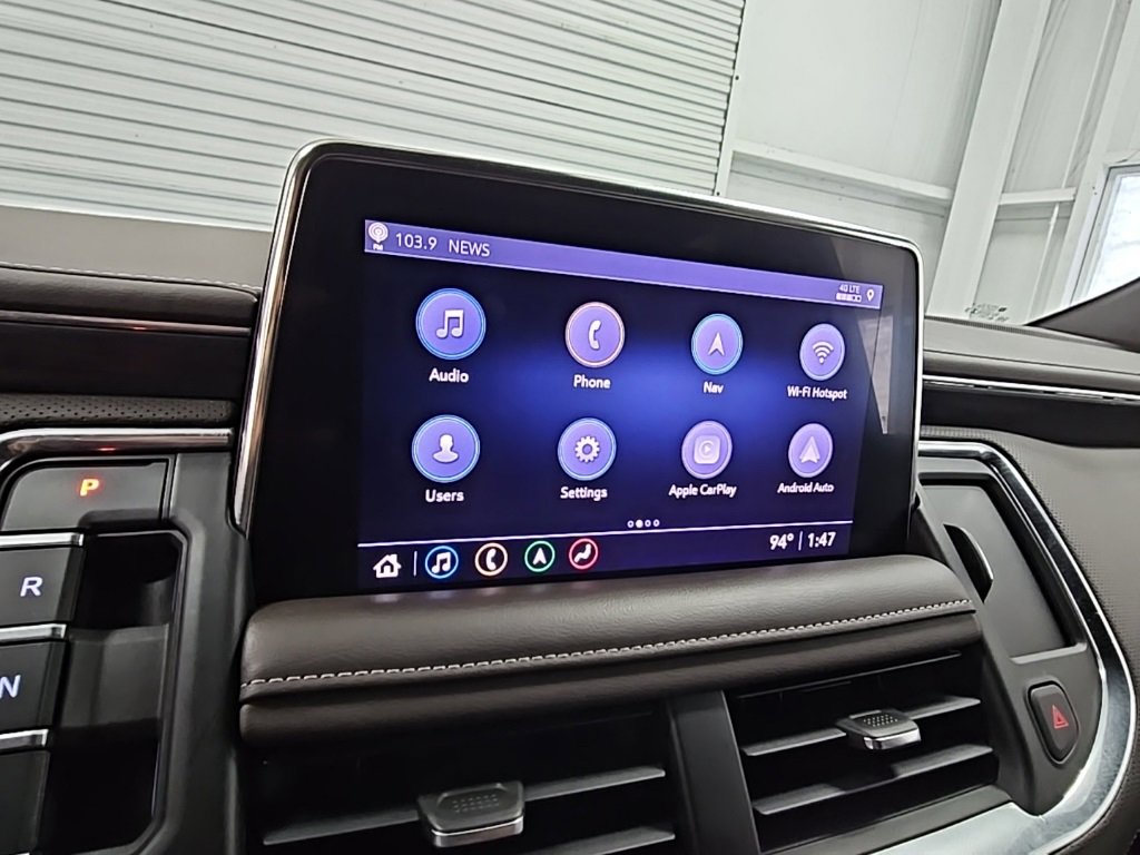 Used 2021 GMC Yukon XL SLT w/ SLT Premium Package image 18