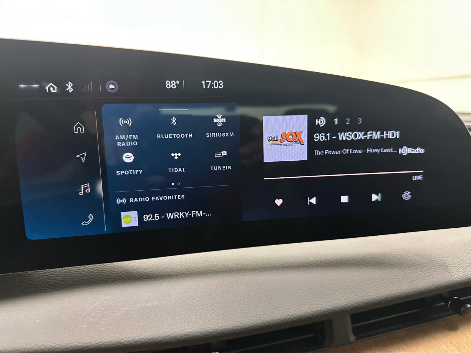 Used 2023 Lucid Air Touring AWD/4WD image 25