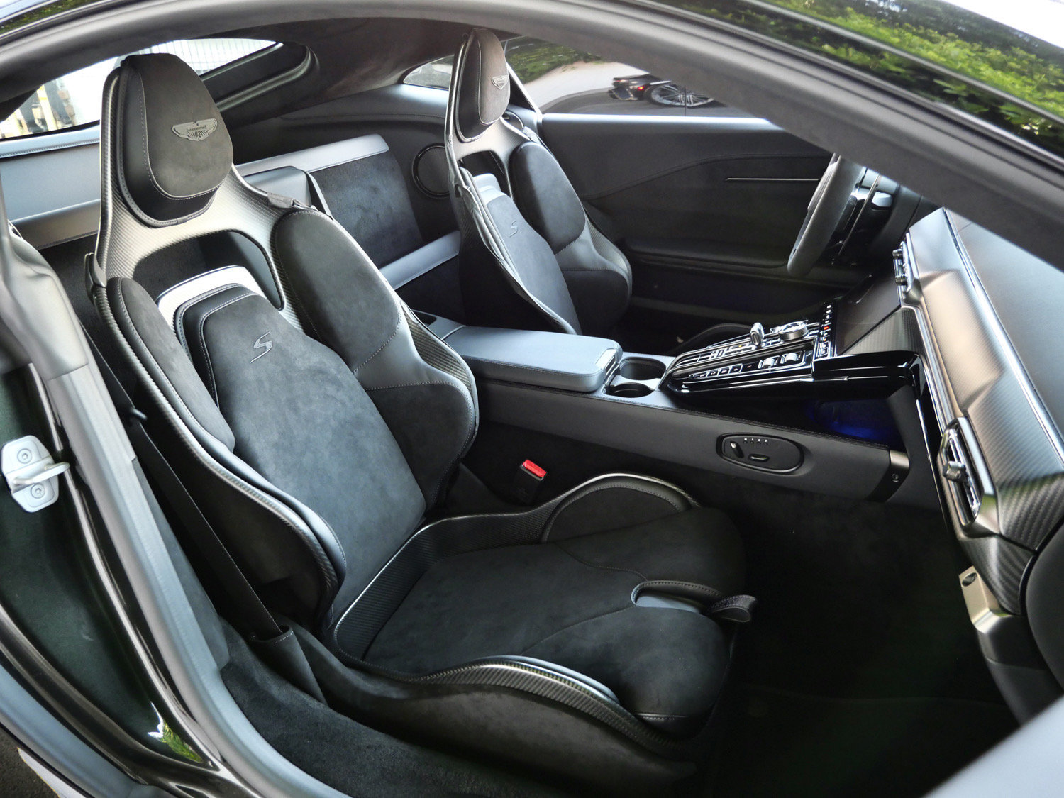 New 2026 Aston Martin V8 Vantage S RWD image 12