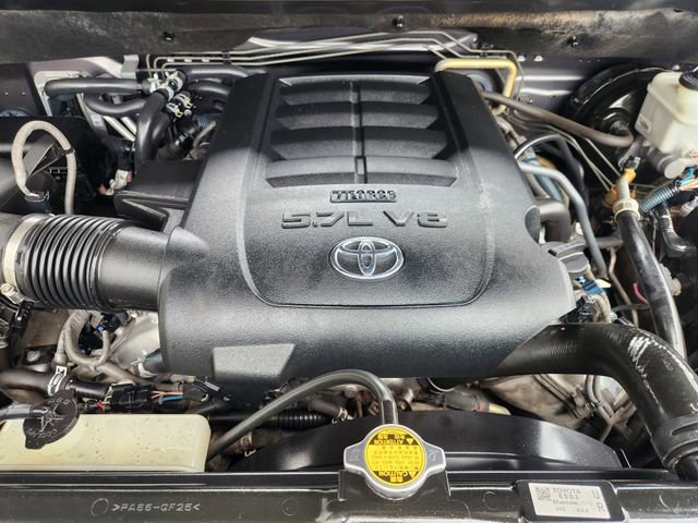 Used 2015 Toyota Sequoia SR5 w/ Premium Package RWD image 19