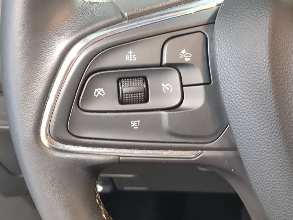 Used 2023 Buick Encore GX Select AWD/4WD image 29
