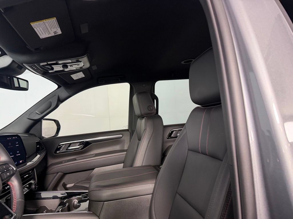 Used 2026 Chevrolet Suburban RST RWD image 22