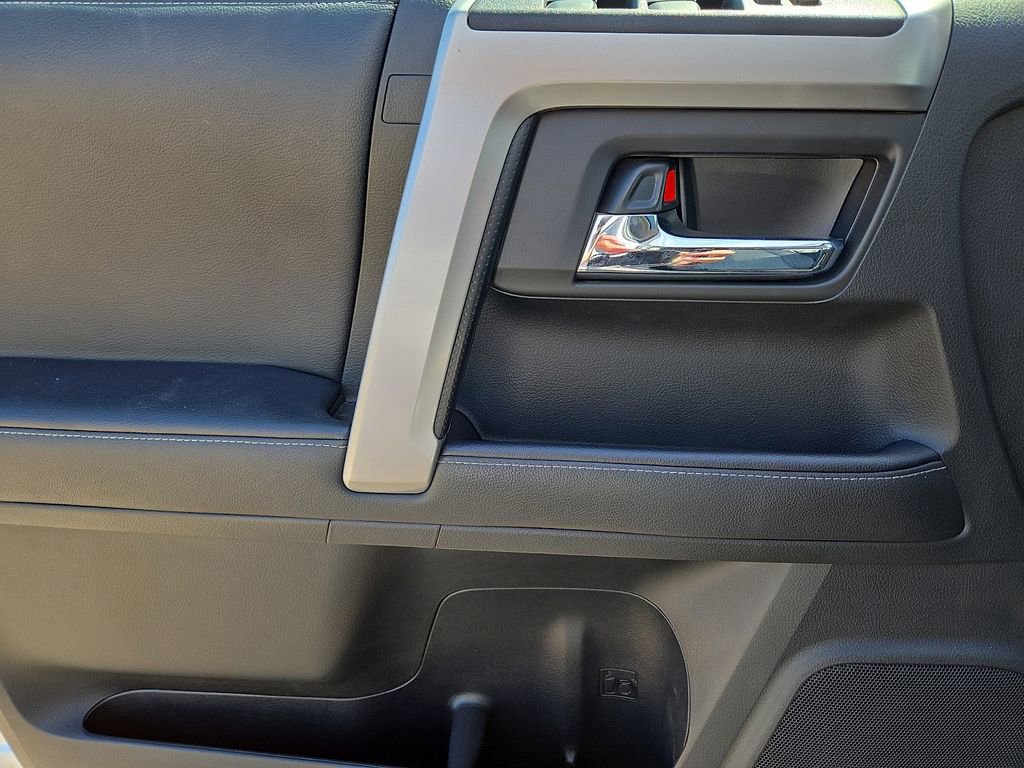 Used 2021 Toyota 4Runner SR5 Premium w/ Moonroof Package AWD/4WD image 20