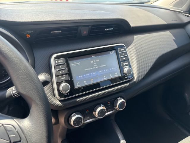 Used 2025 Nissan Kicks Play S FWD image 7