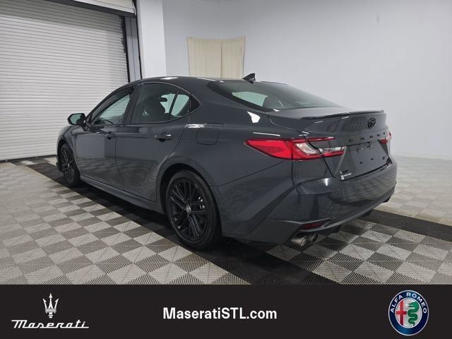 Used 2025 Toyota Camry SE image 5