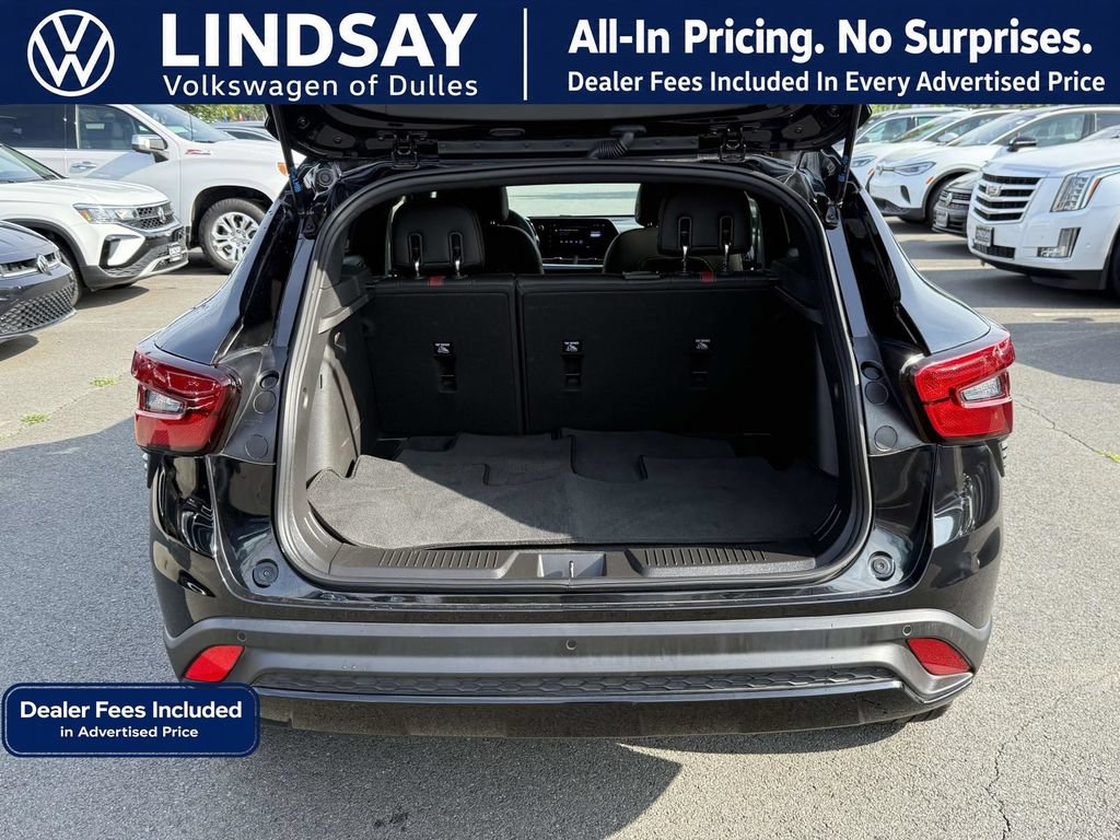Used 2025 Chevrolet Trax RS w/ Sunroof Package FWD image 15