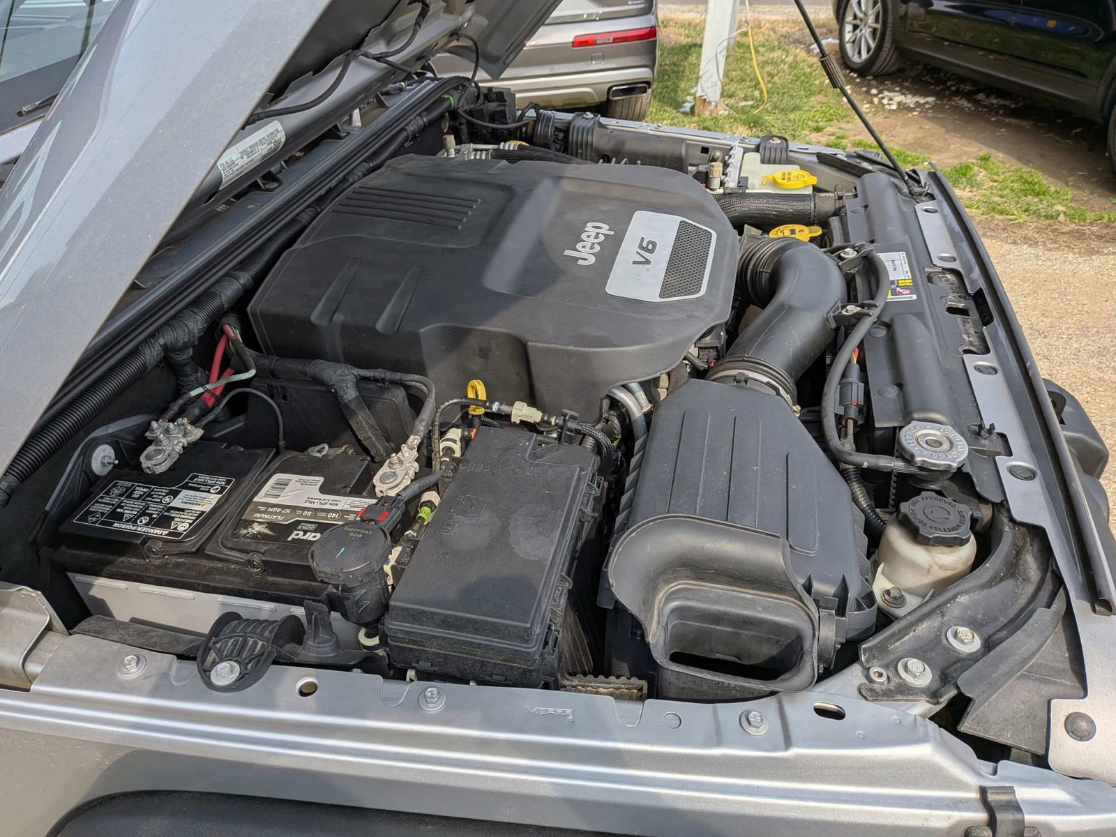 Used 2016 Jeep Wrangler Sport w/ Connectivity Group image 14