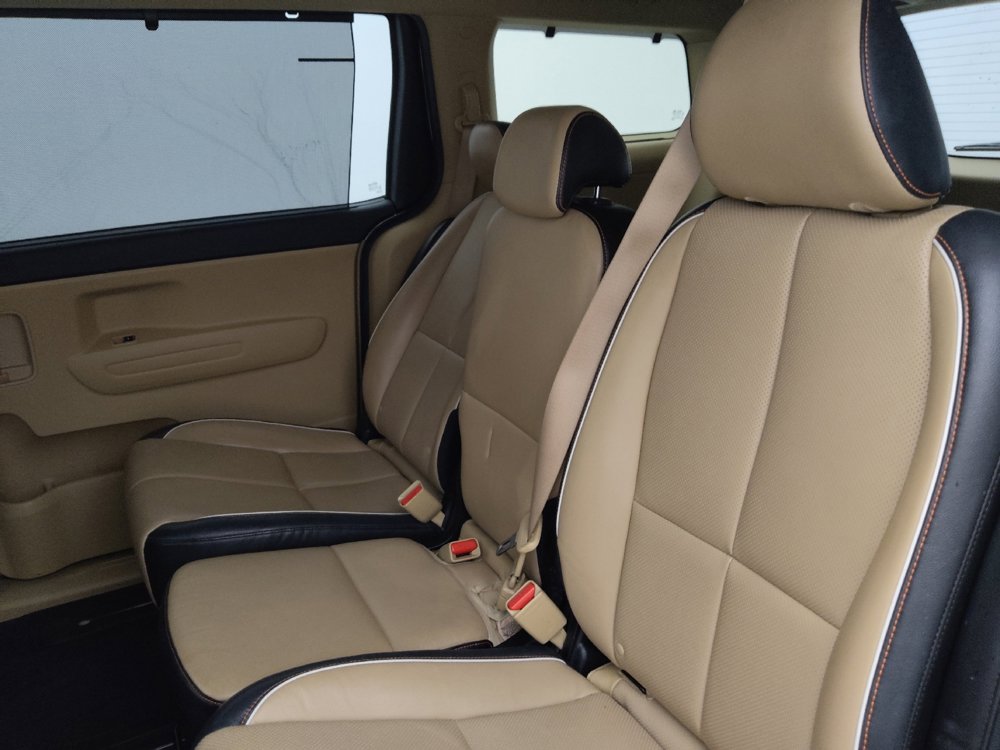 Used 2019 Kia Sedona EX image 18