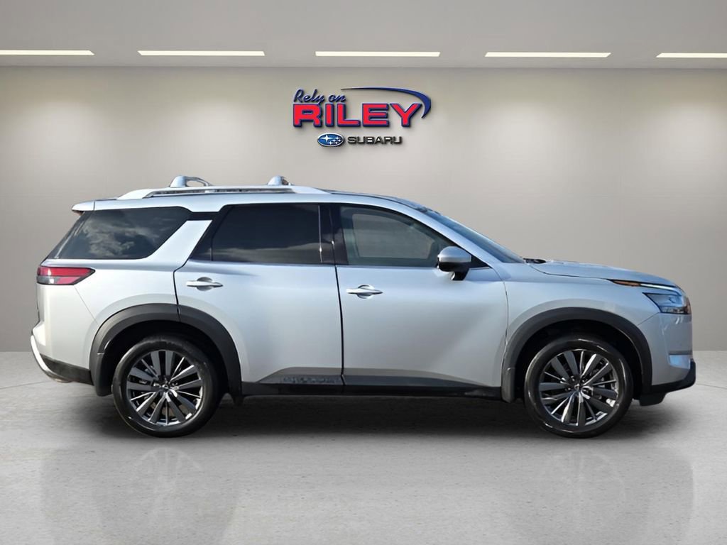 Used 2024 Nissan Pathfinder SL w/ SL Premium Package image 6