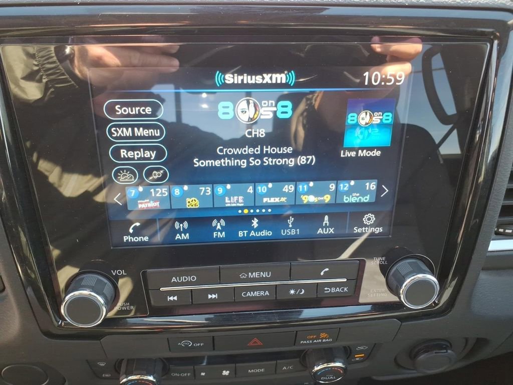 Used 2024 Nissan Frontier SV w/ SV Convenience Package image 21